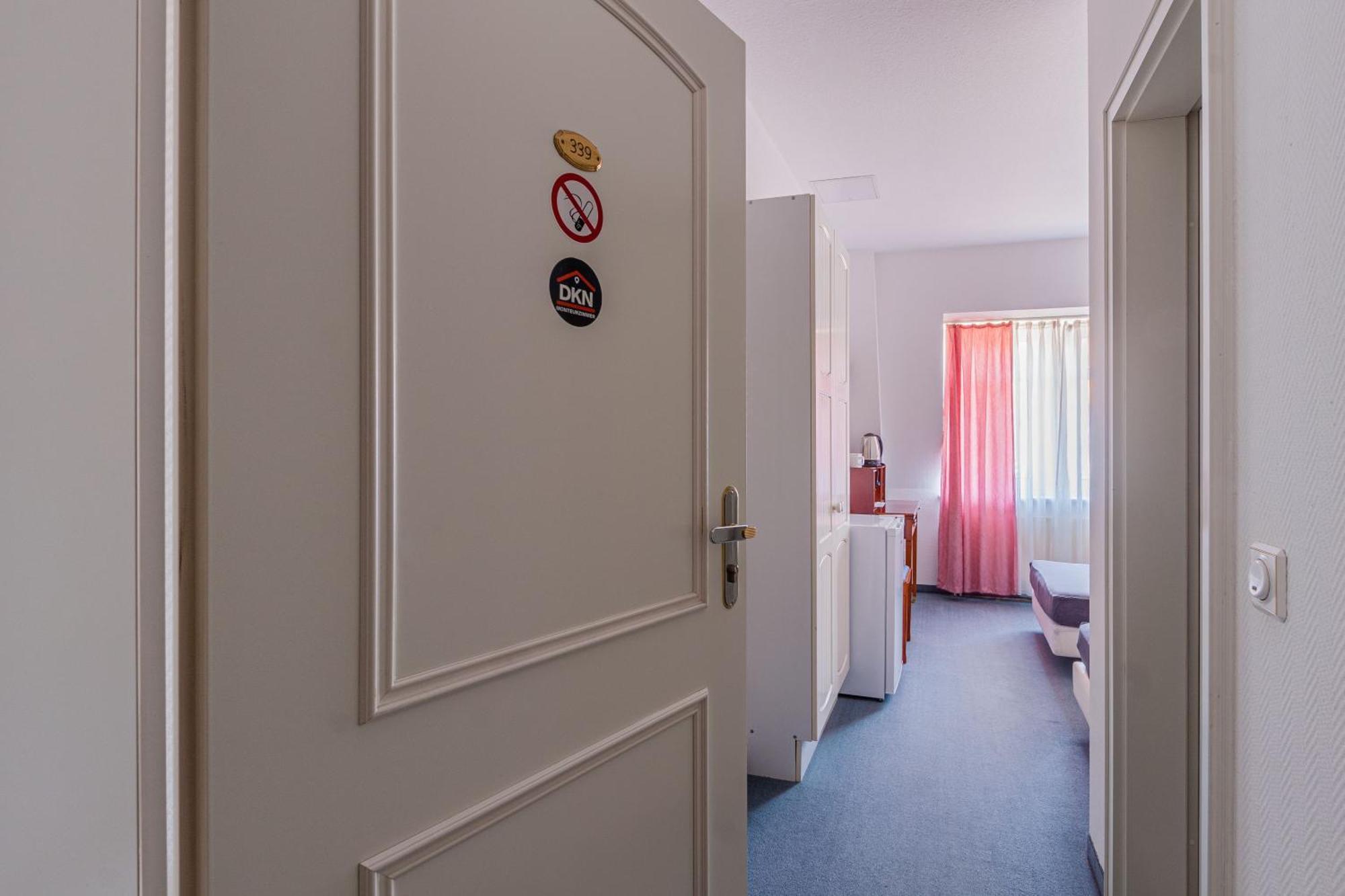 Pension Fuer Monteure In Dresden, Zimmer Mit Eigenem Bad Und Grosser Gemeinschaftskueche Zewnętrze zdjęcie